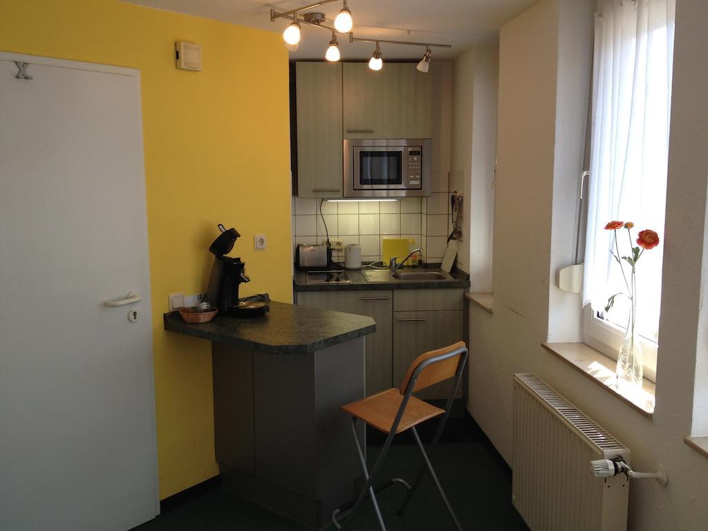 Apartmenthaus Somborn Bochum Rom bilde